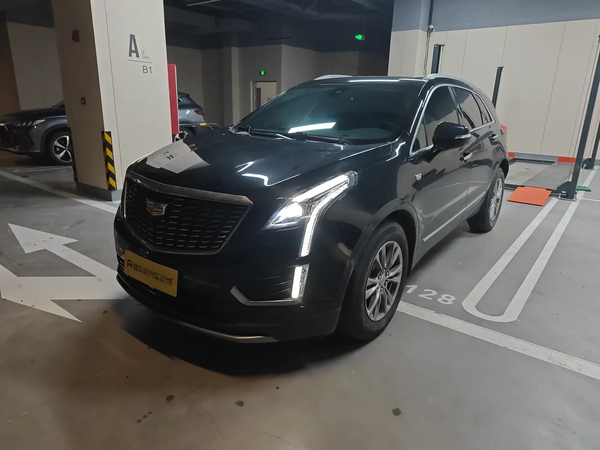 Cadillac XT5  из Китая