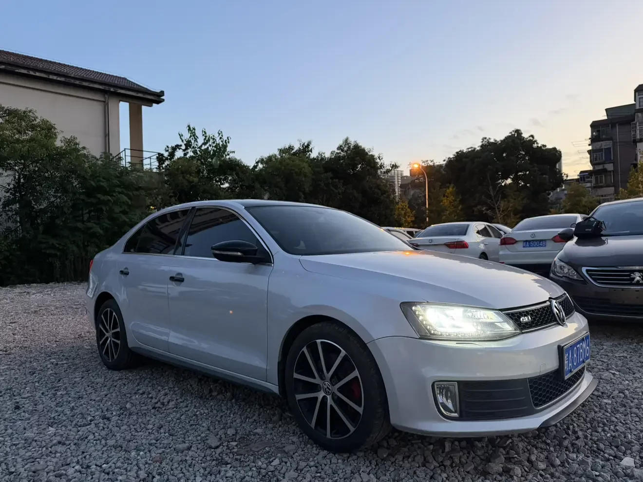 Volkswagen Sagitar