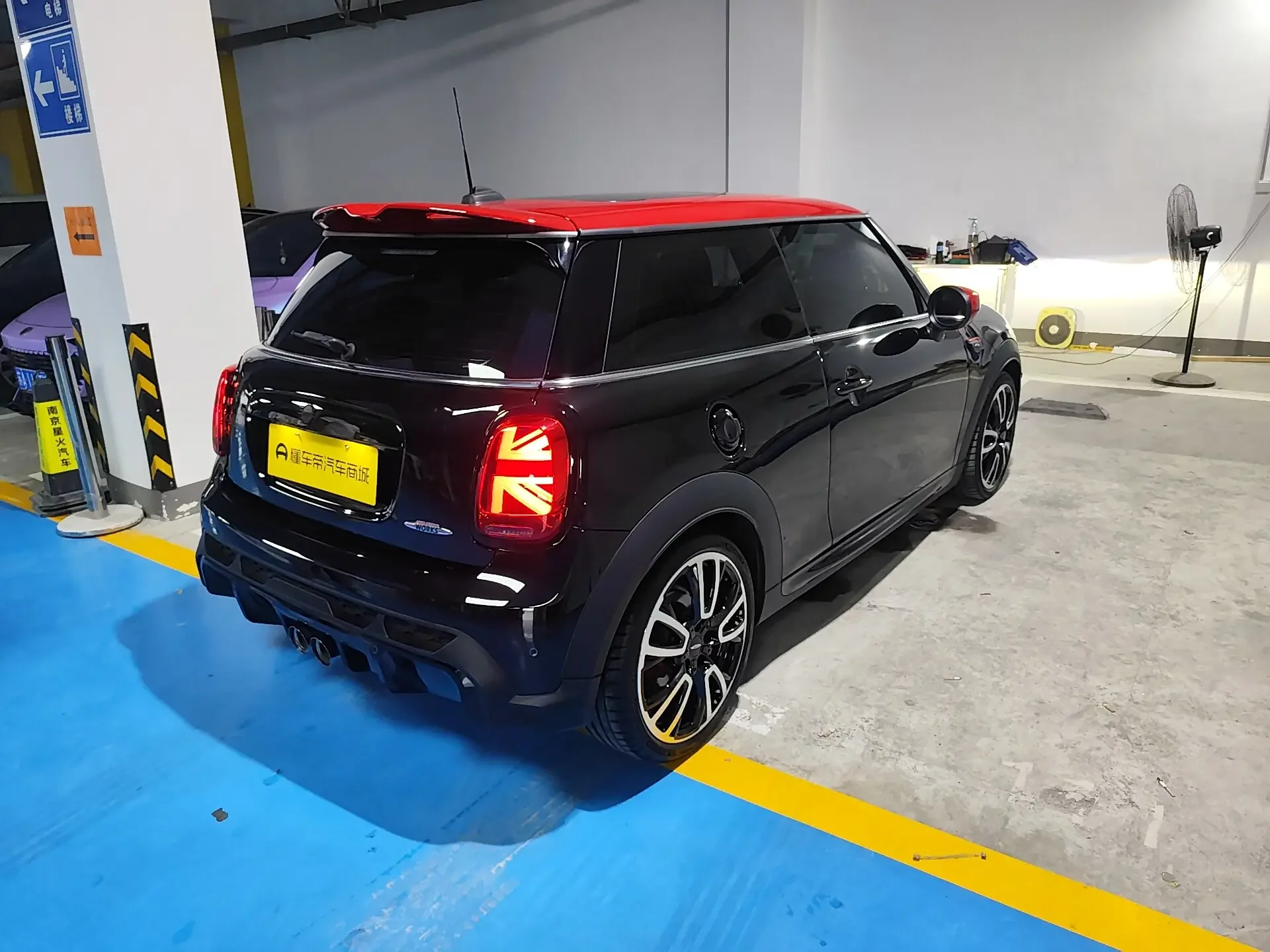 MINI JCW