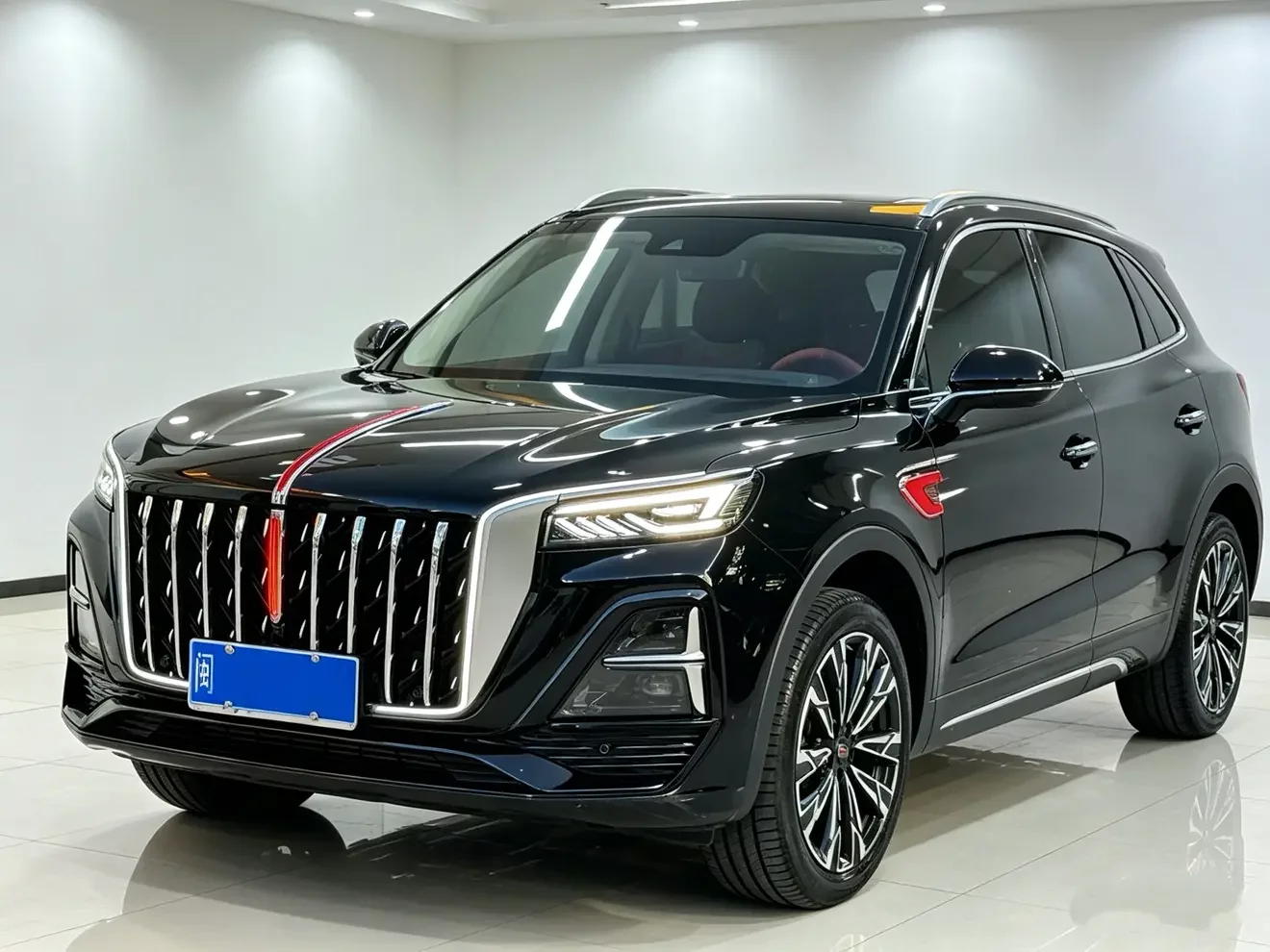 Hongqi HS5  из Китая