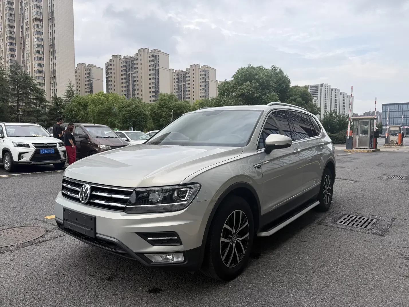 Volkswagen Tiguan L