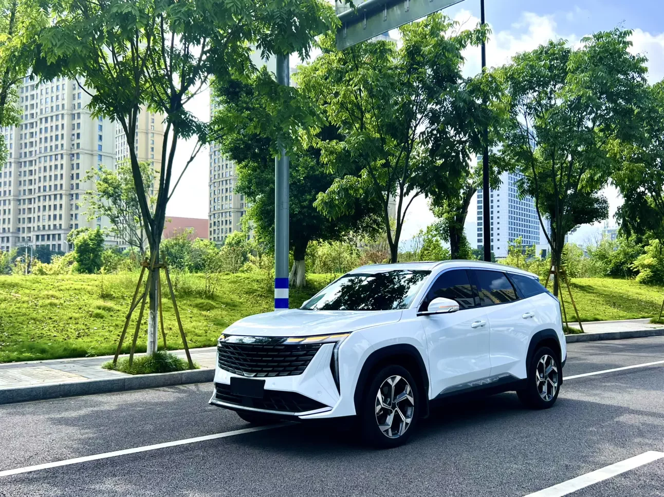 Geely Atlas L