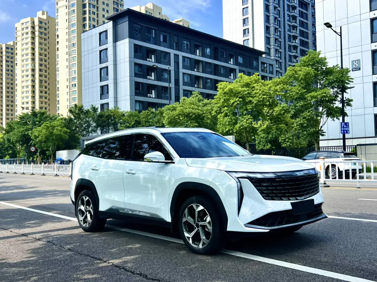 Geely Atlas L