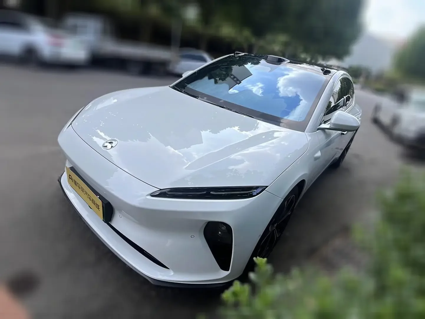 NIO ET5  из Китая