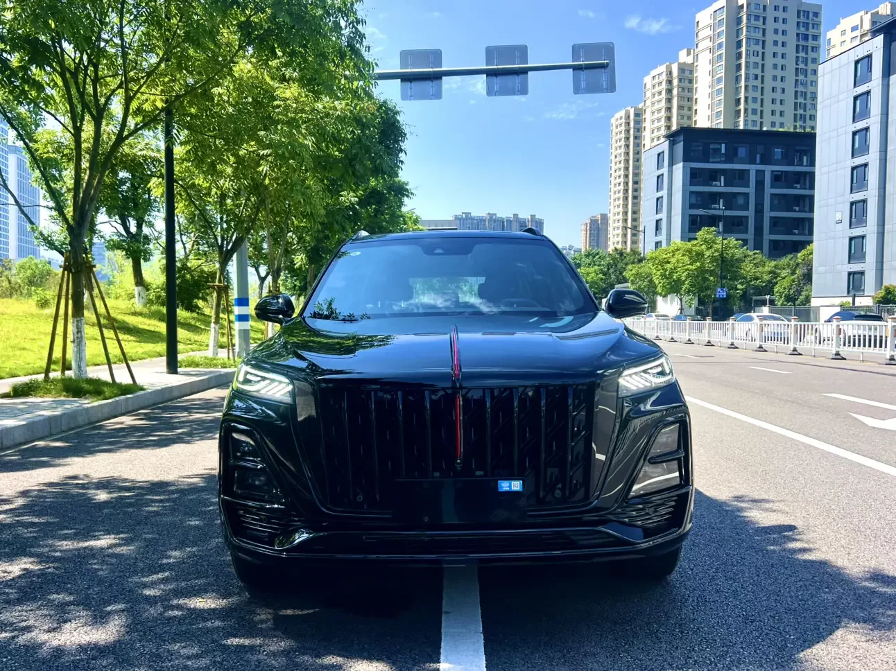 Hongqi HS5  из Китая