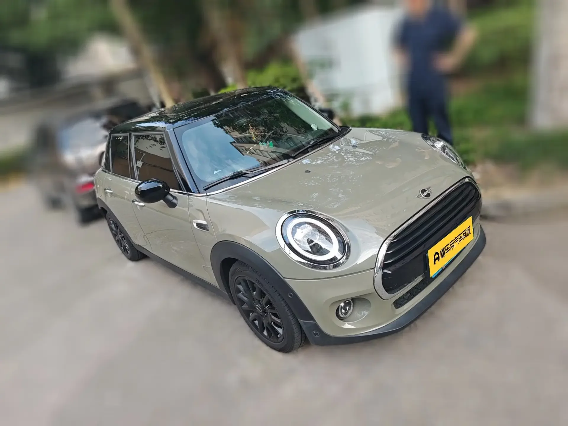 MINI 