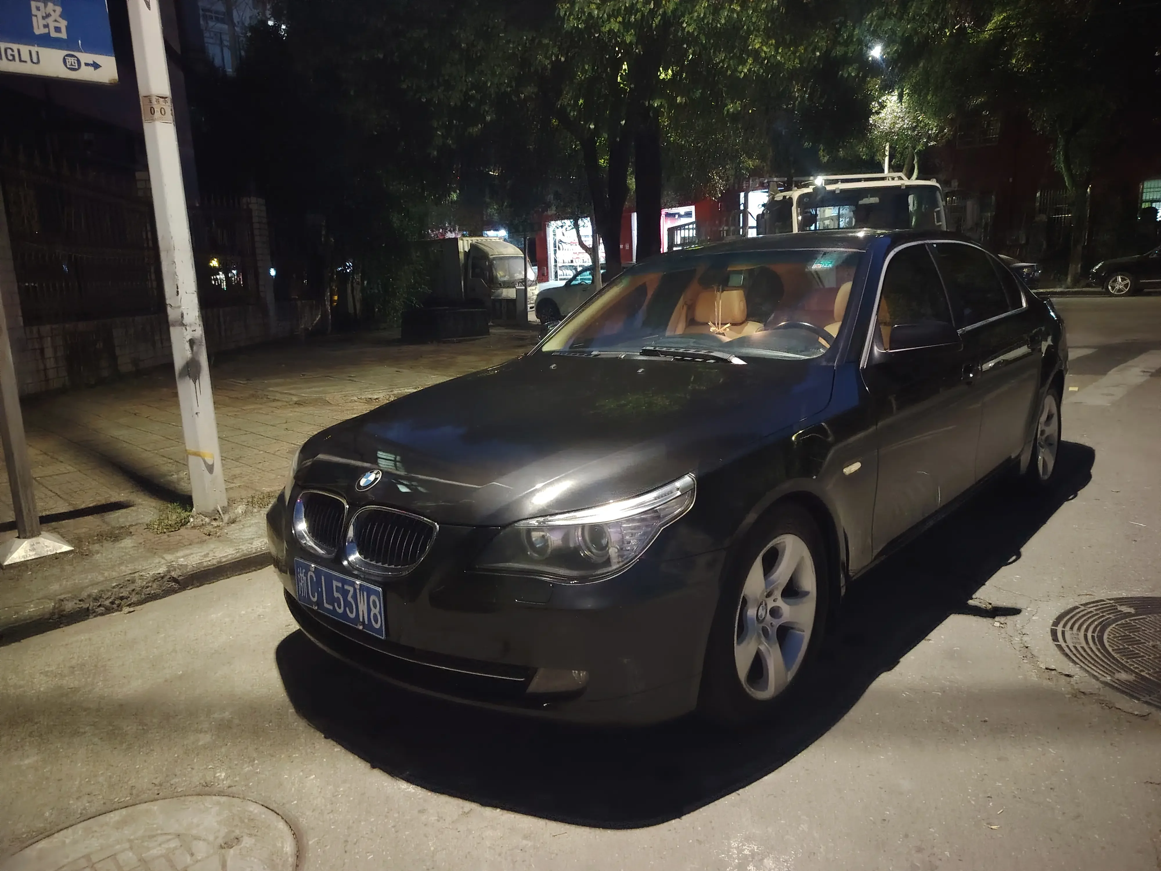 BMW 5 Series  из Китая