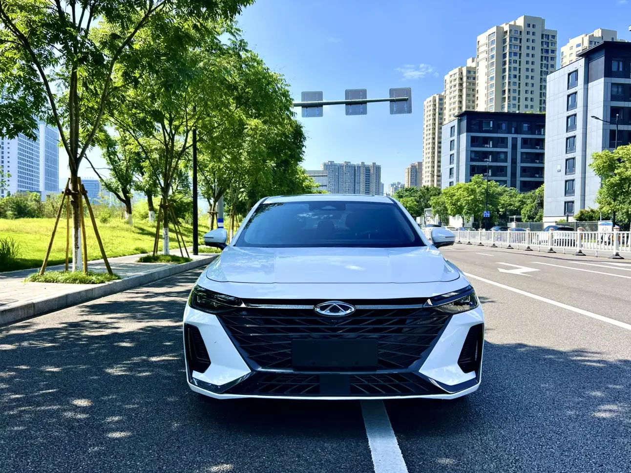 Chery Arrizo 8