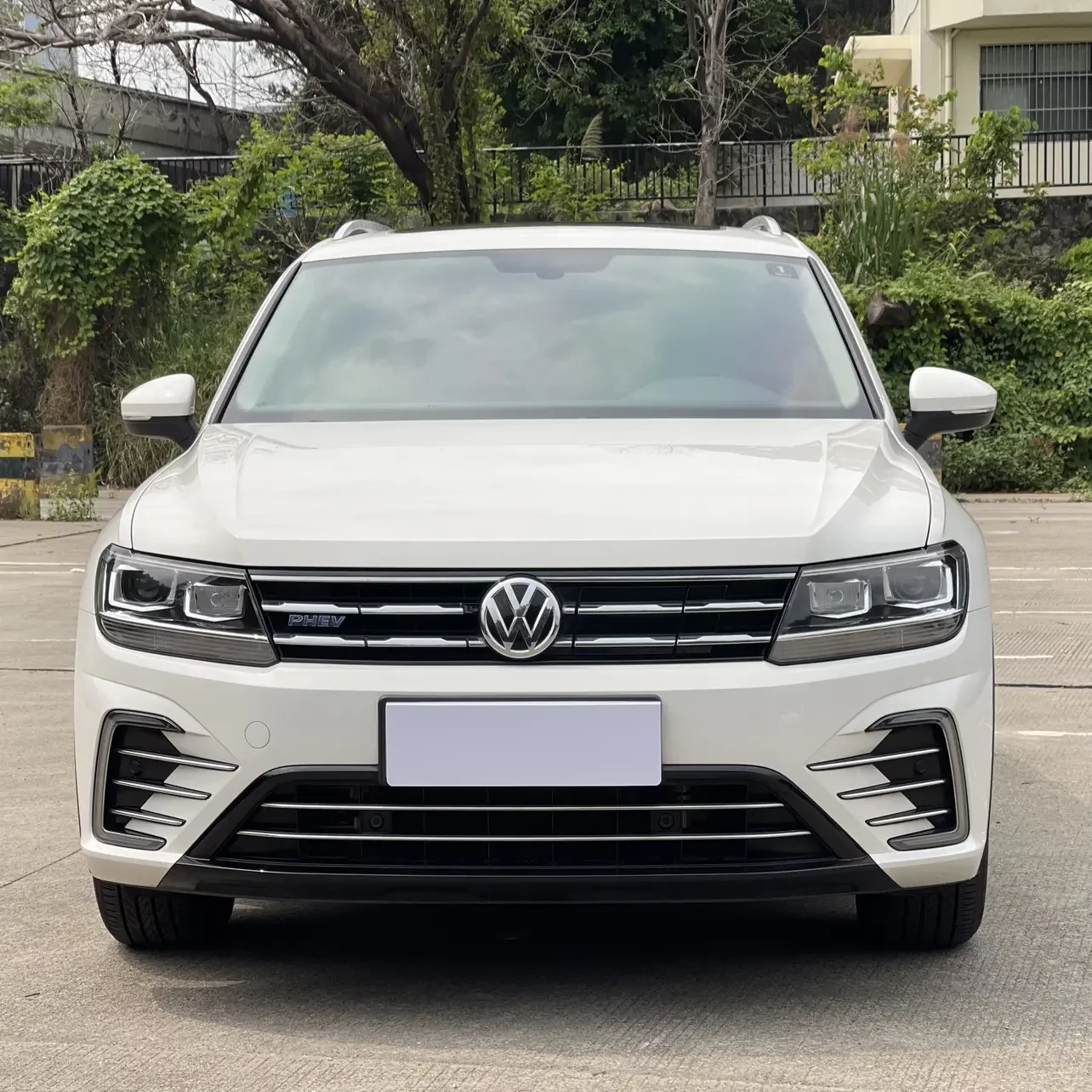 Volkswagen Tiguan L PHEV