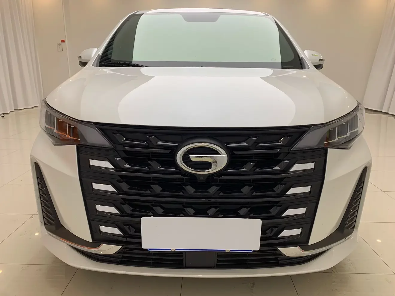 GAC Trumpchi M6  из Китая