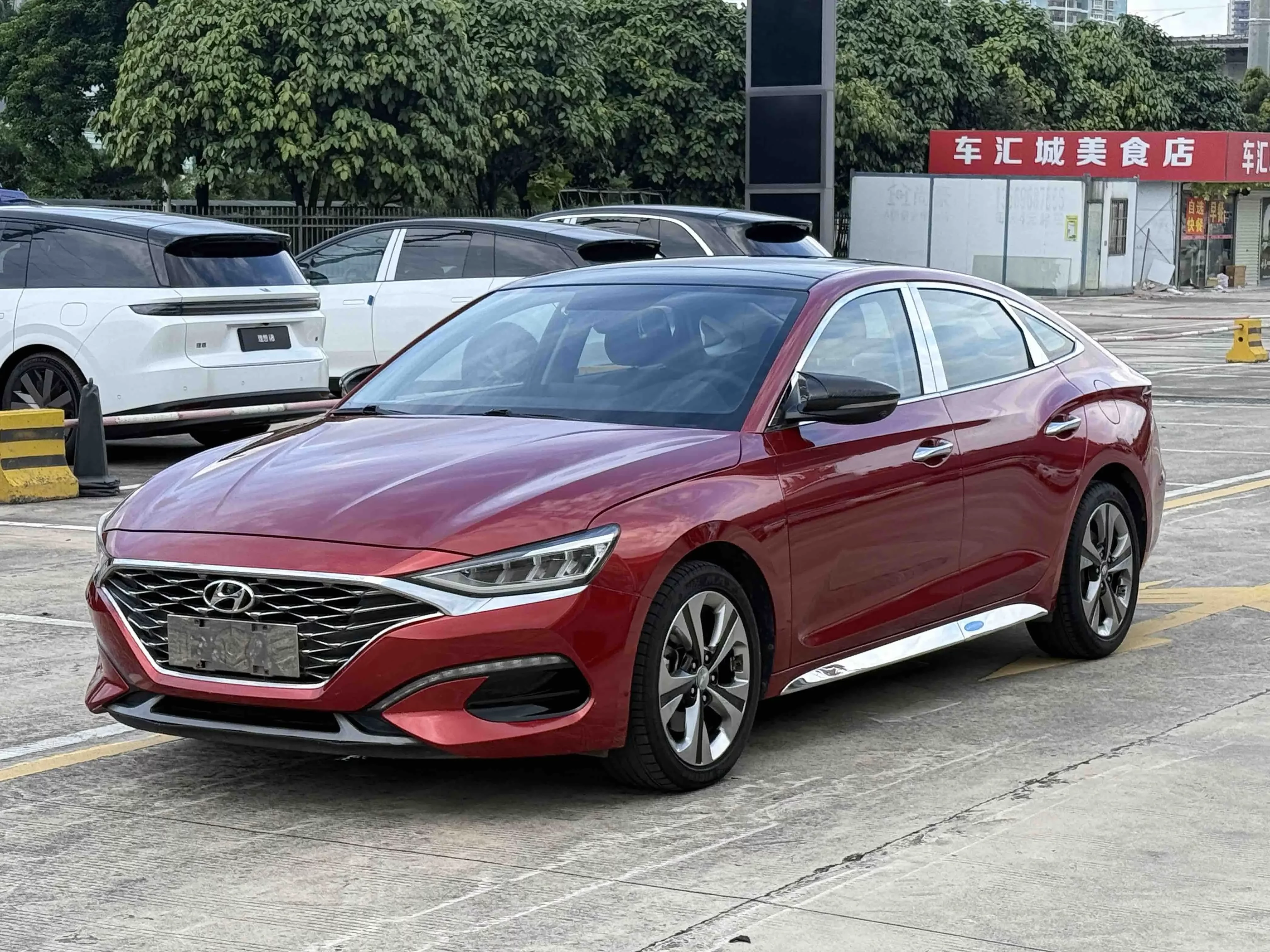 Hyundai Lafesta