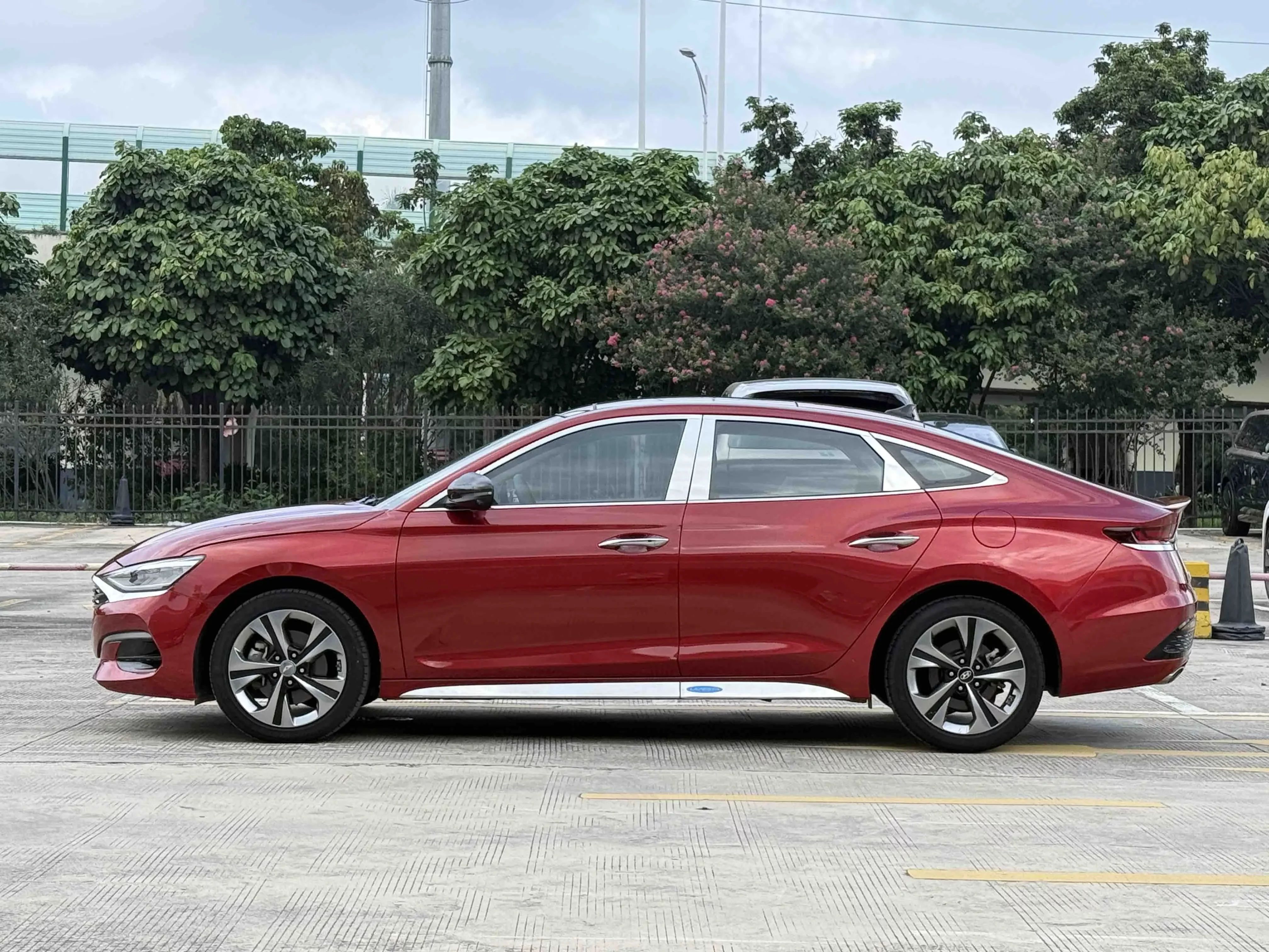Hyundai Lafesta