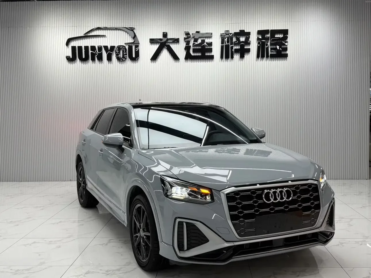 Audi Q2L