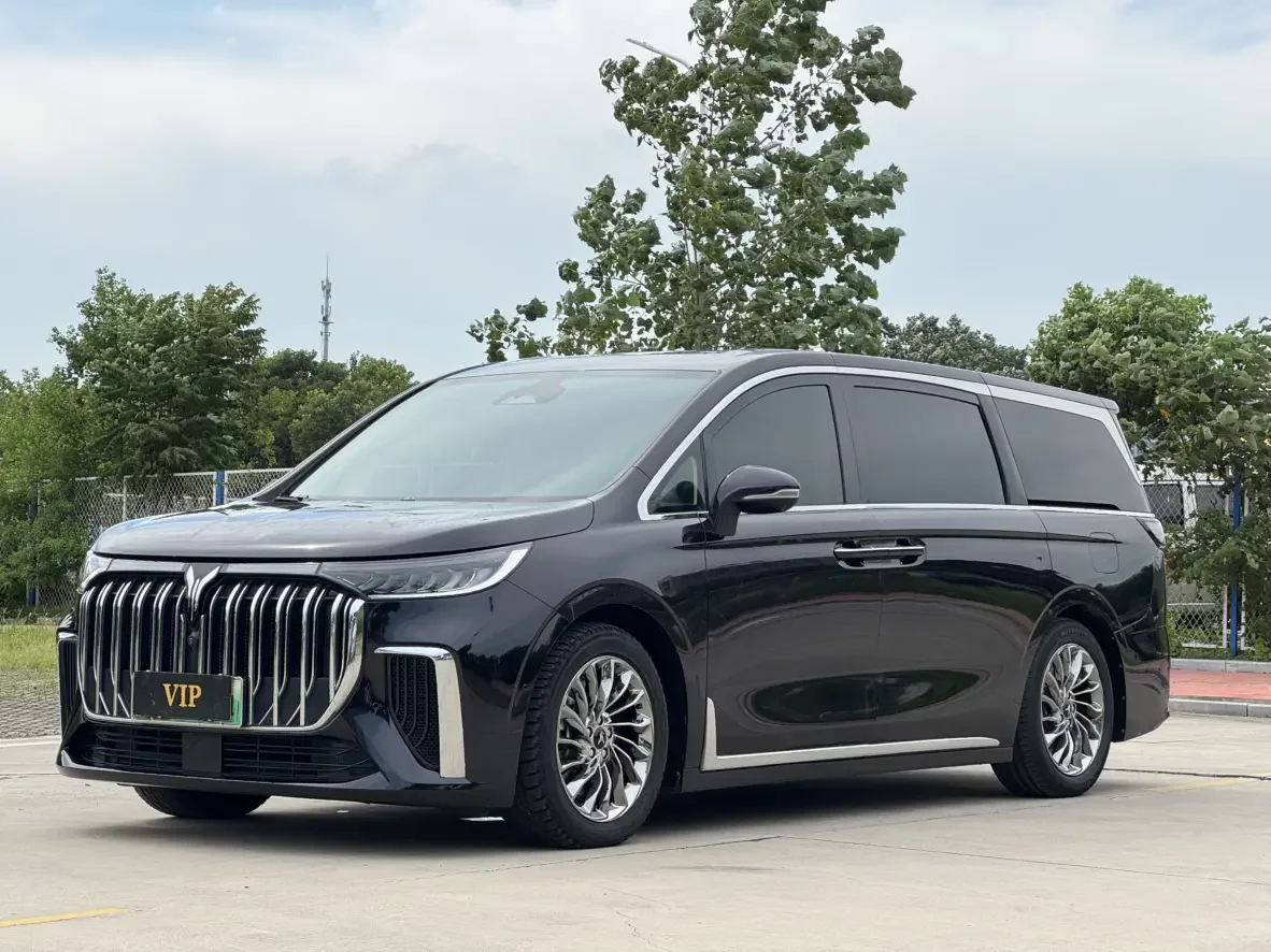Voyah Lantu Dreamer PHEV  из Китая
