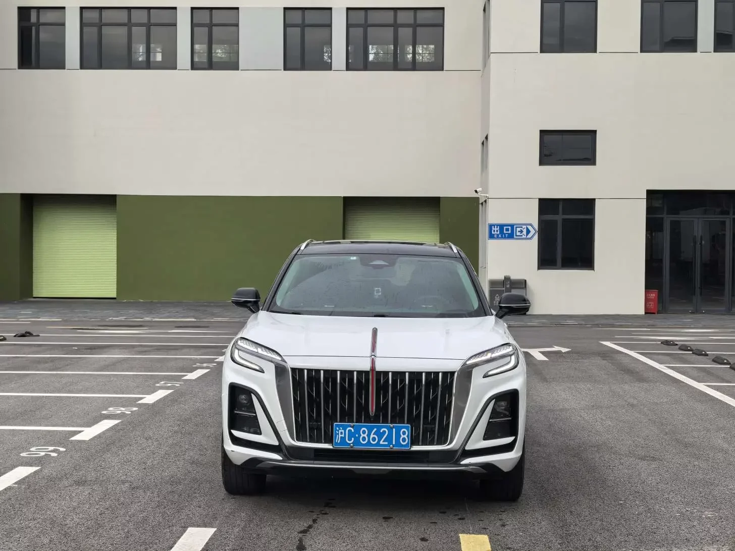 Hongqi HS3