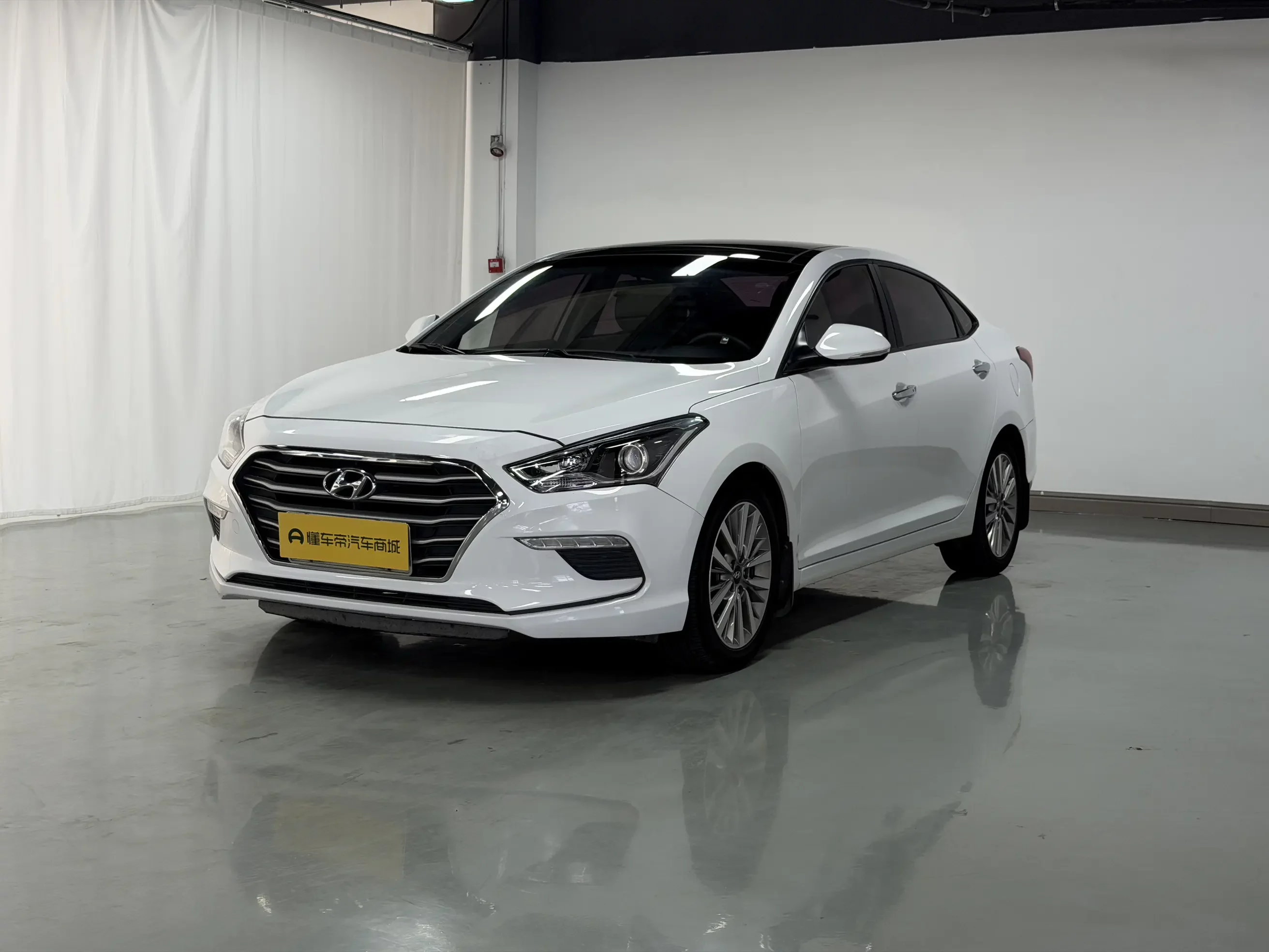 Hyundai famous pictures  из Китая