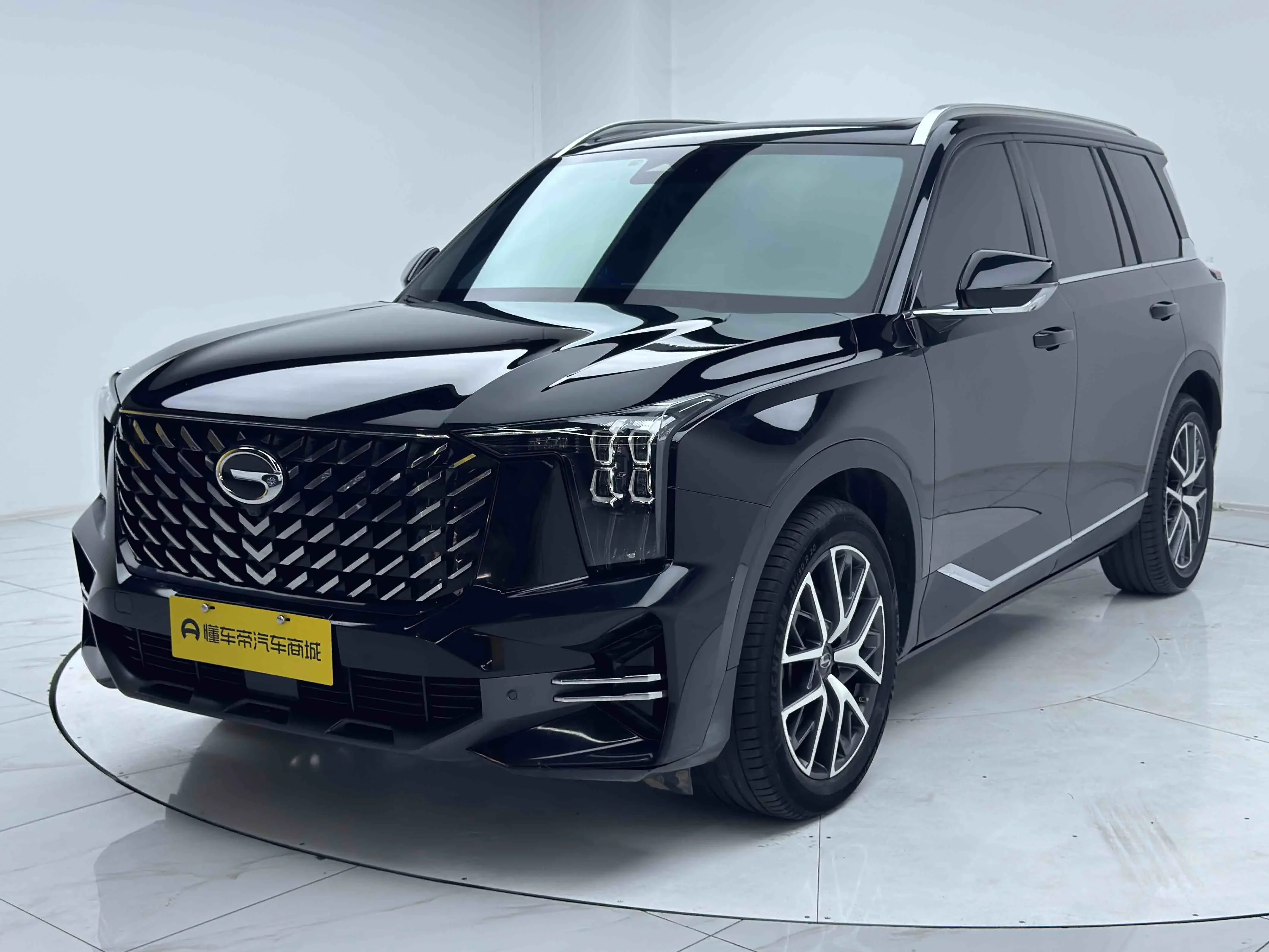GAC Trumpchi GS8  из Китая