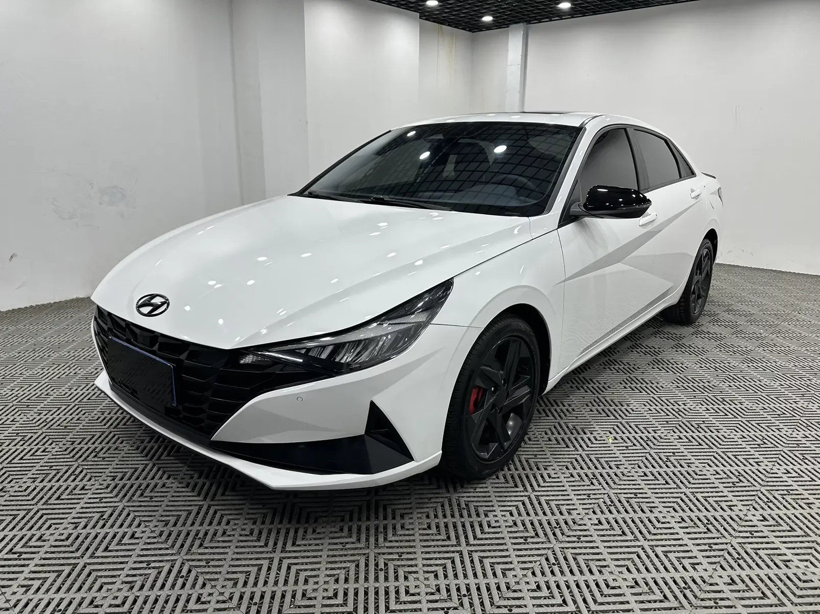 Hyundai Elantra  из Китая