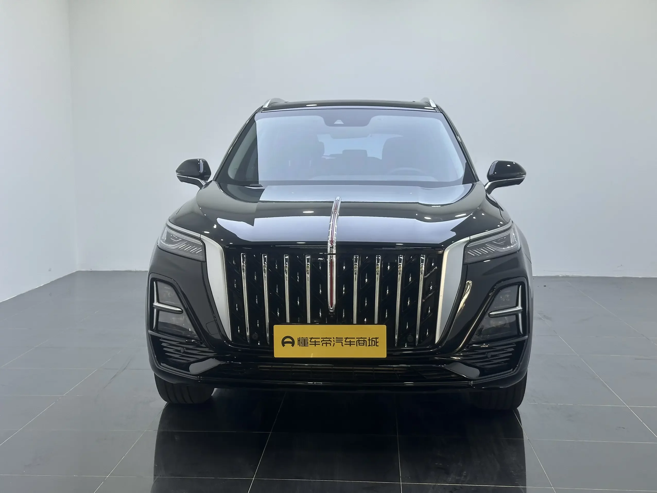 Hongqi HS5  из Китая