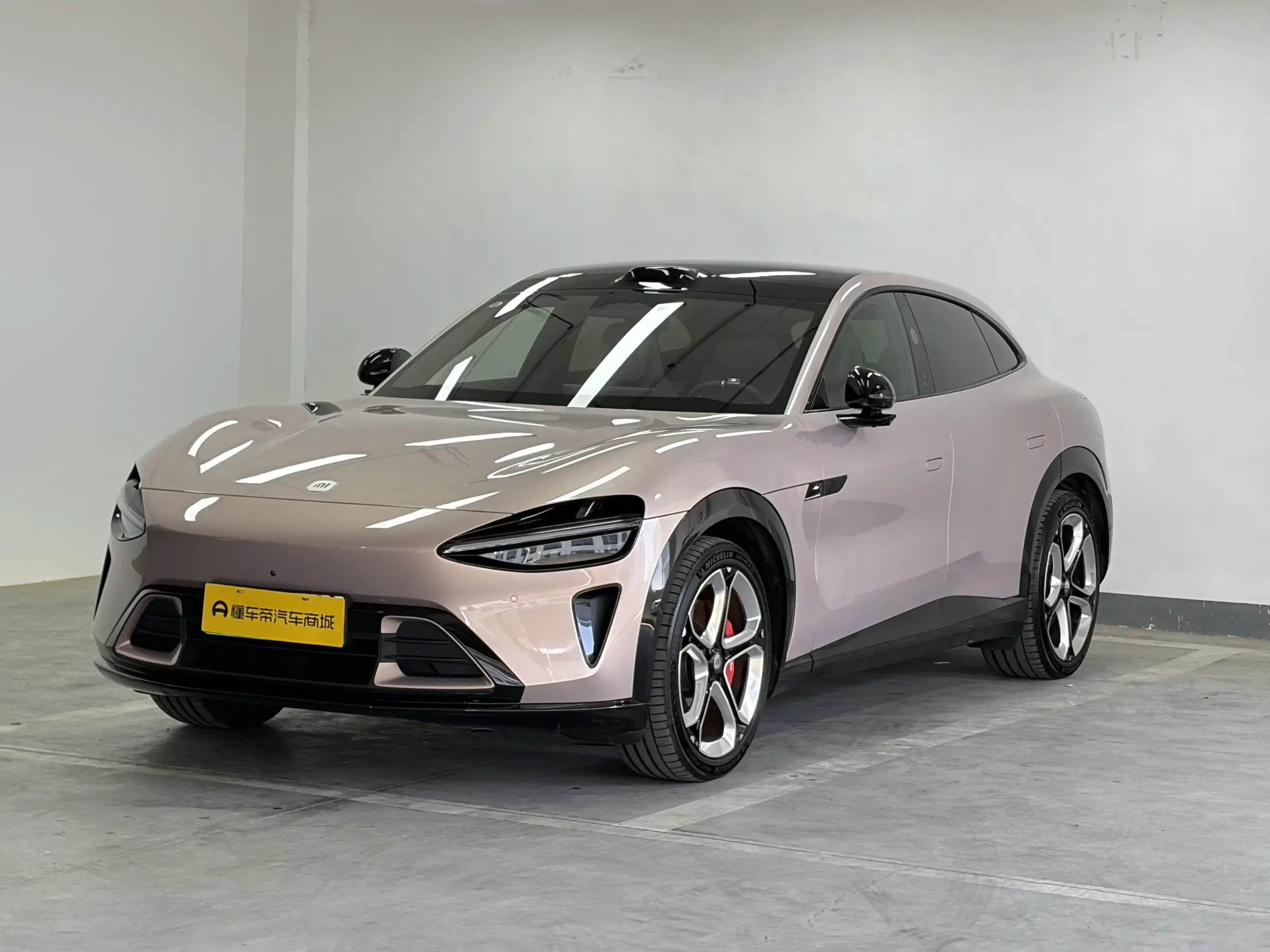 Xiaomi car Xiaomi YU7  из Китая
