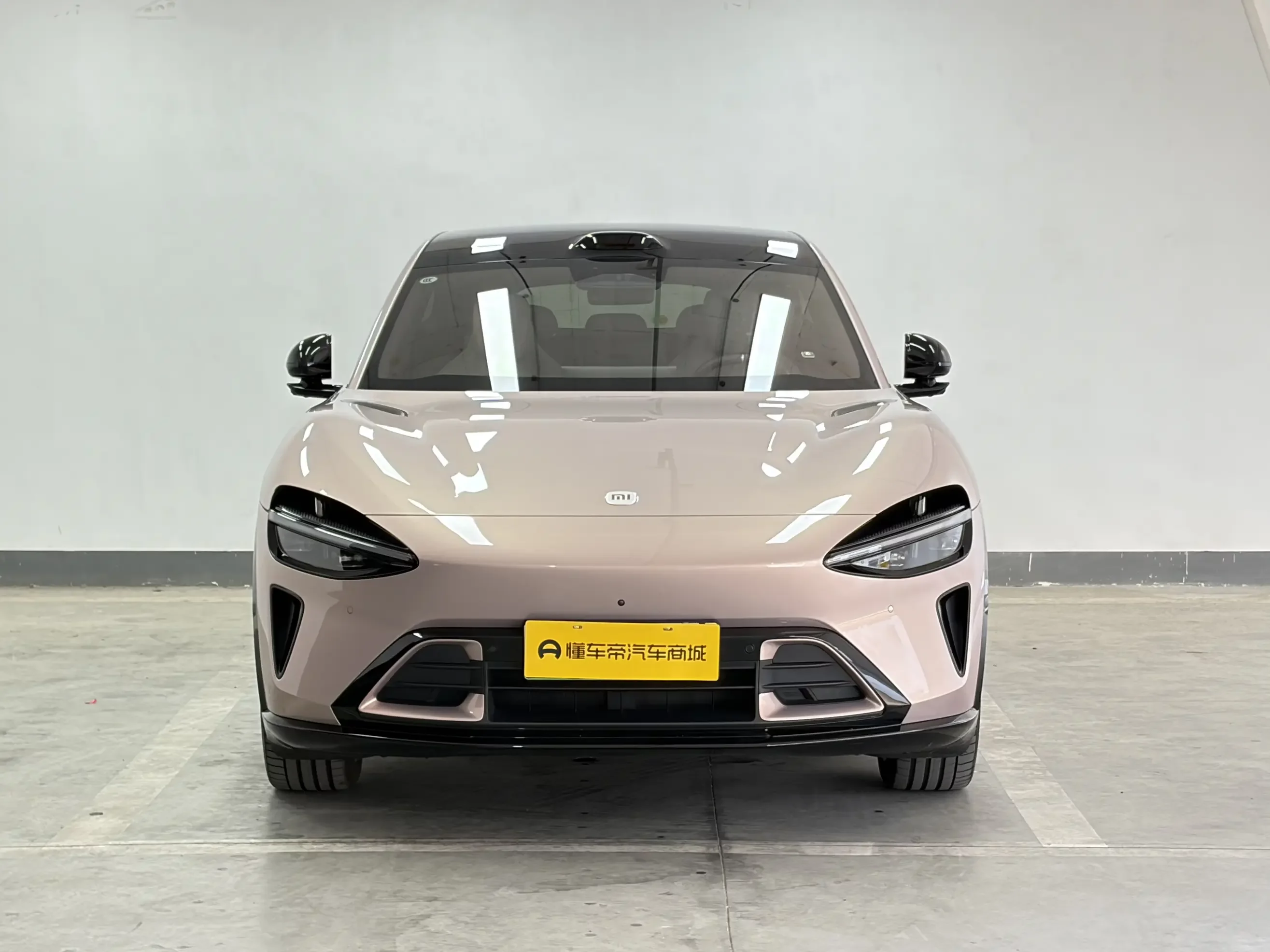Xiaomi car Xiaomi YU7  из Китая