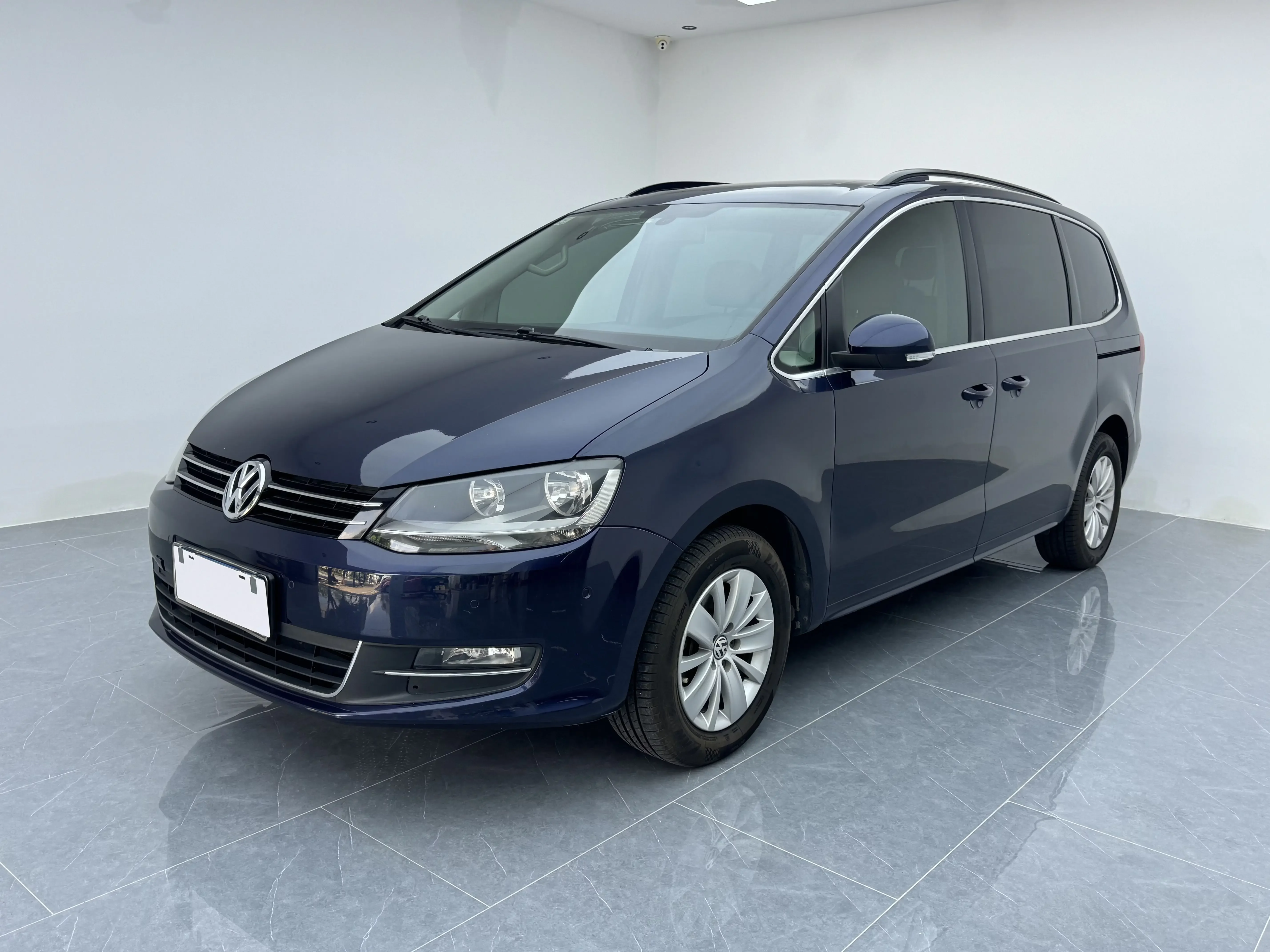 Volkswagen Sharon