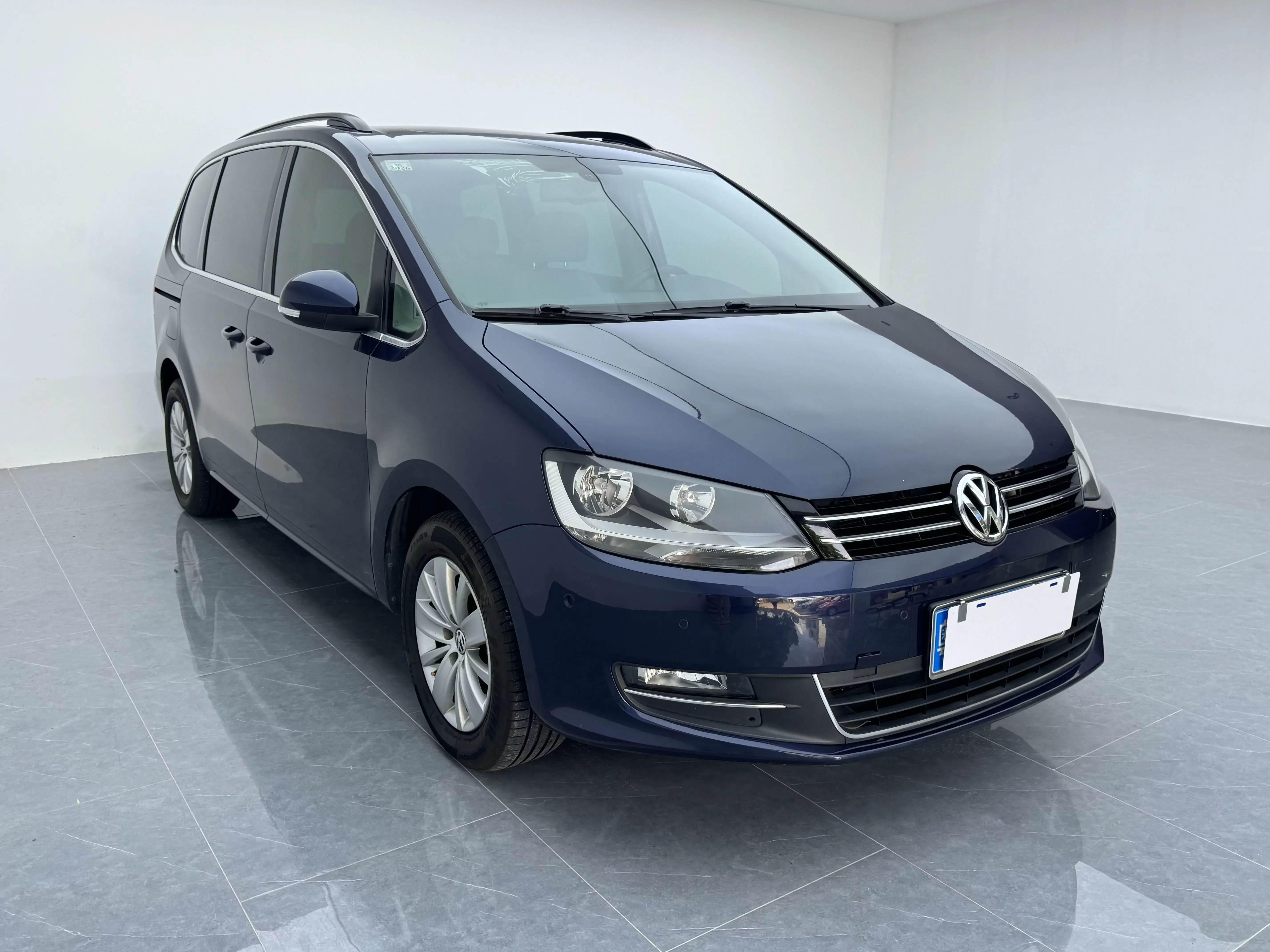 Volkswagen Sharon