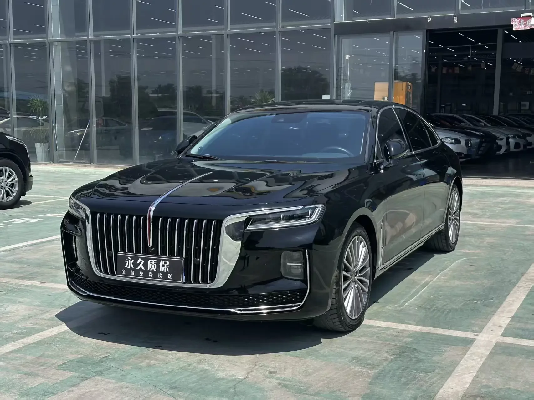 Hongqi H9  из Китая