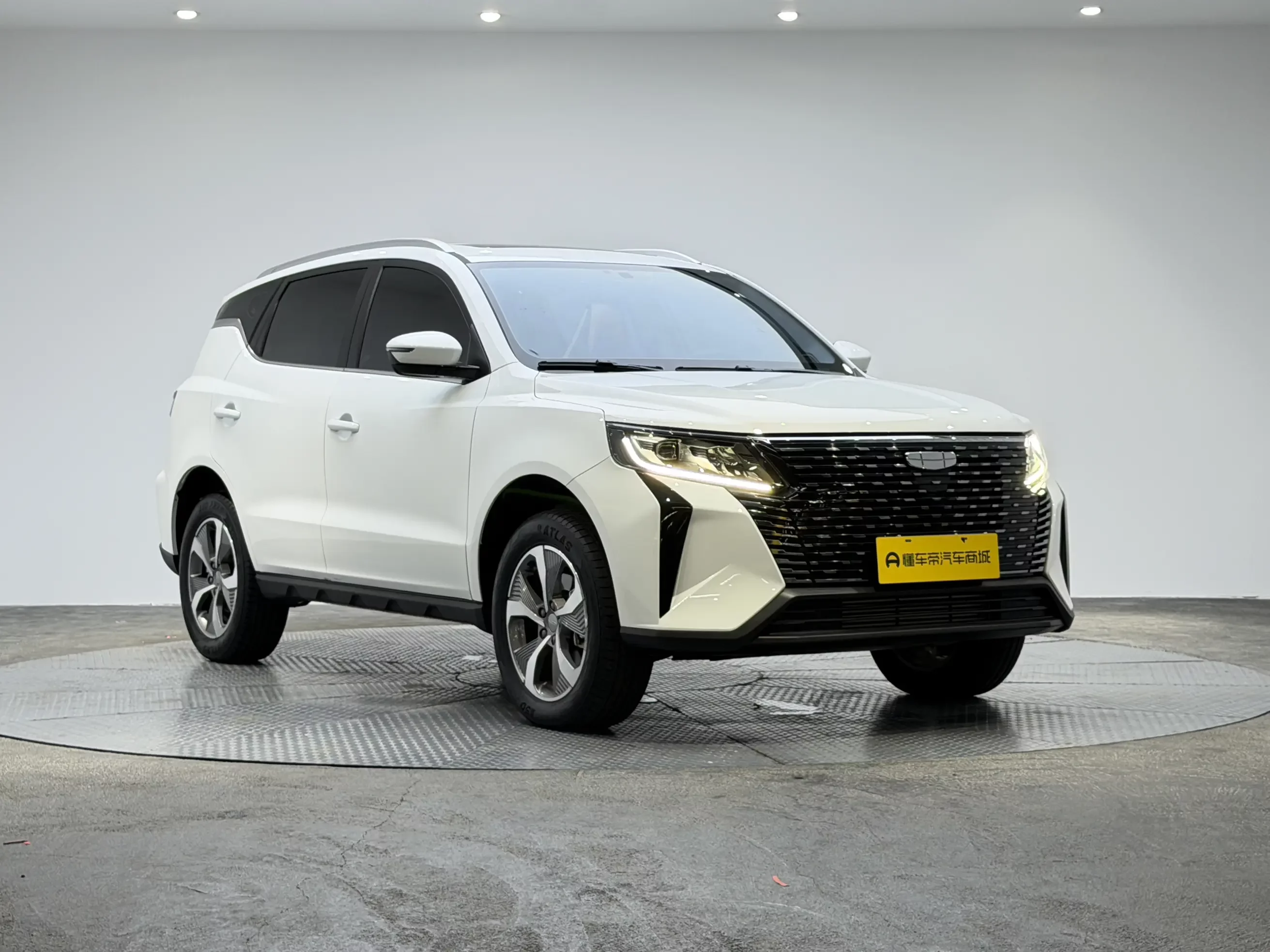 Geely Okavango