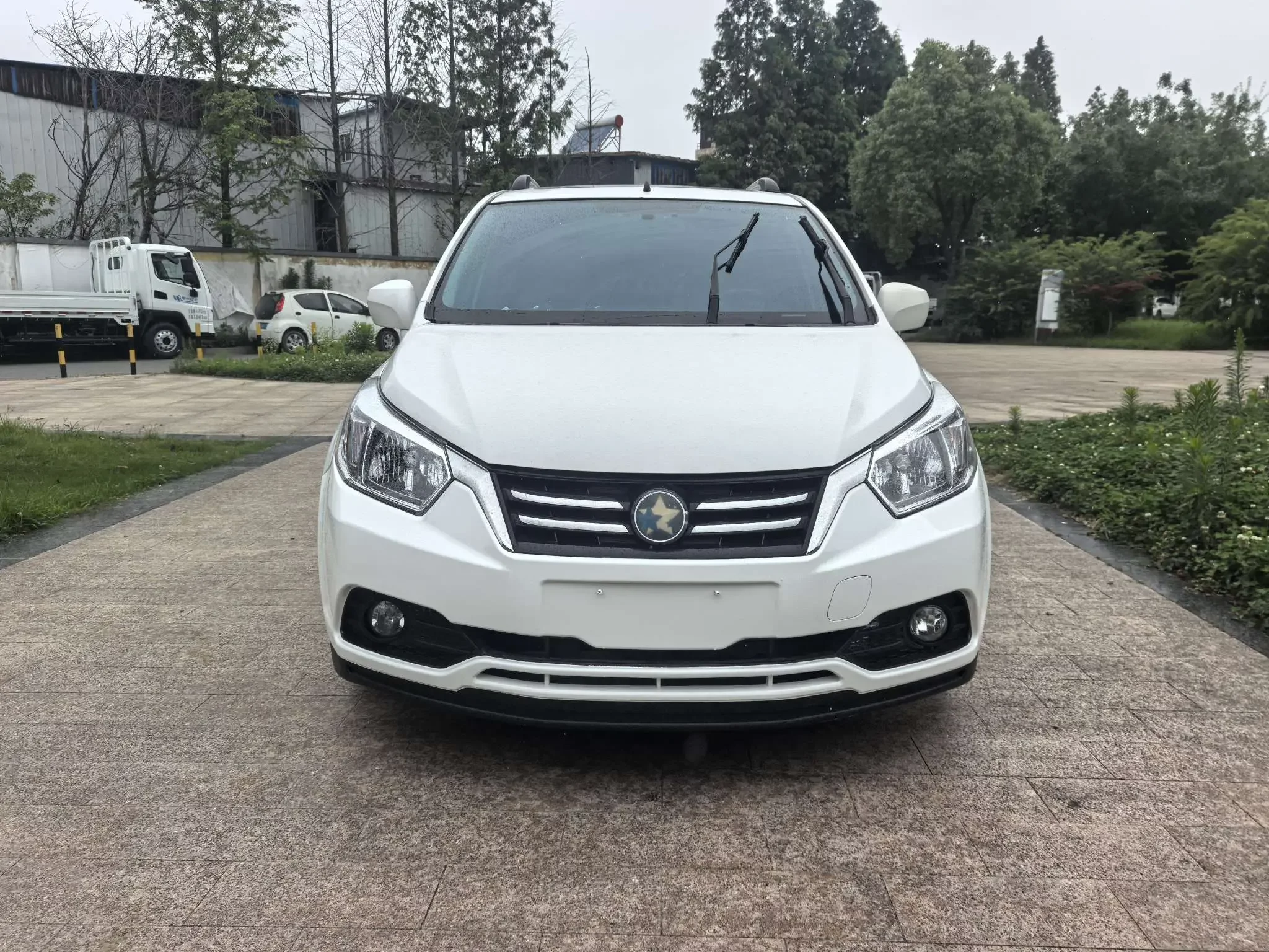 Kai Chen Venucia R50  из Китая