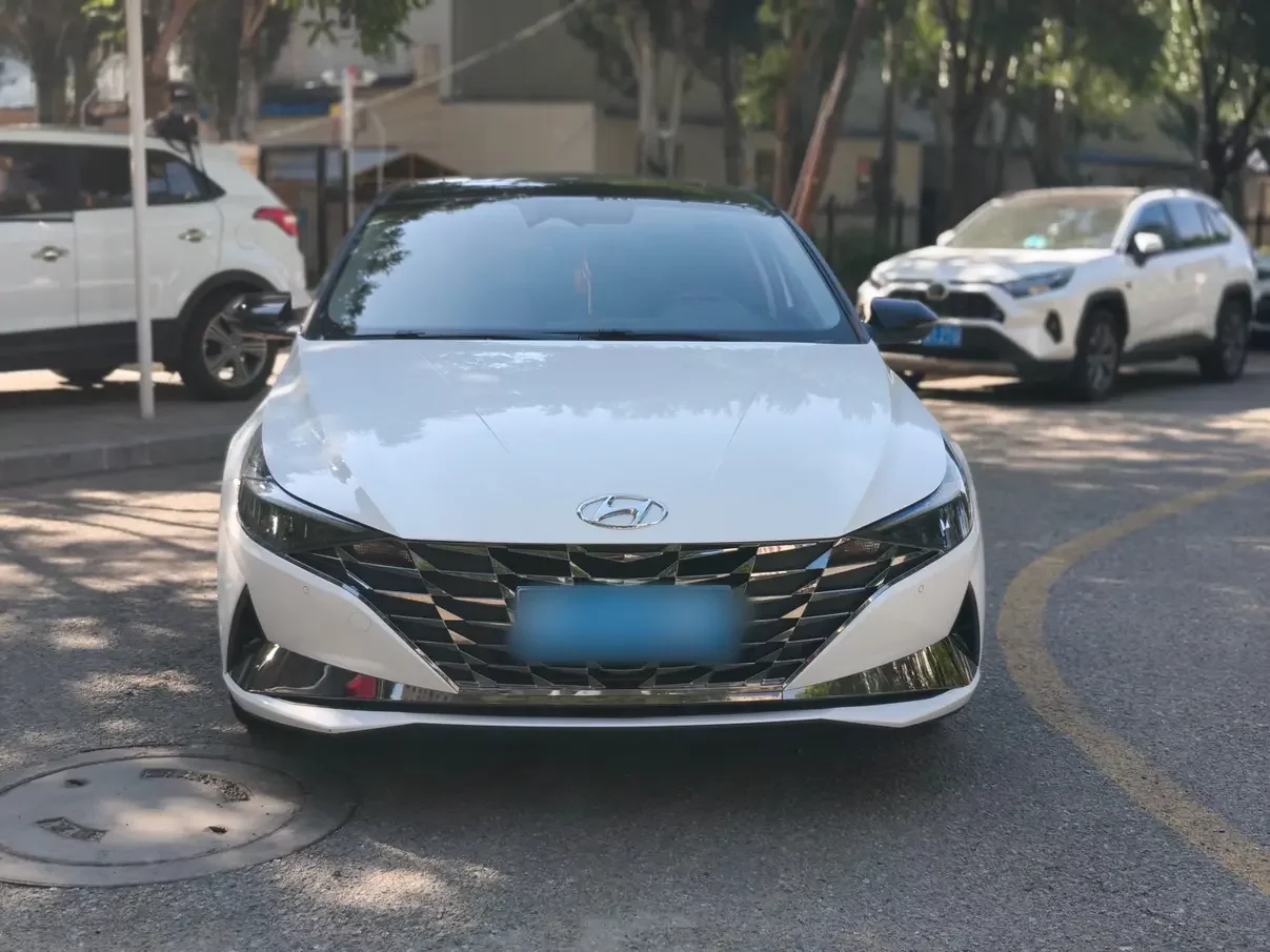 Hyundai Elantra  из Китая