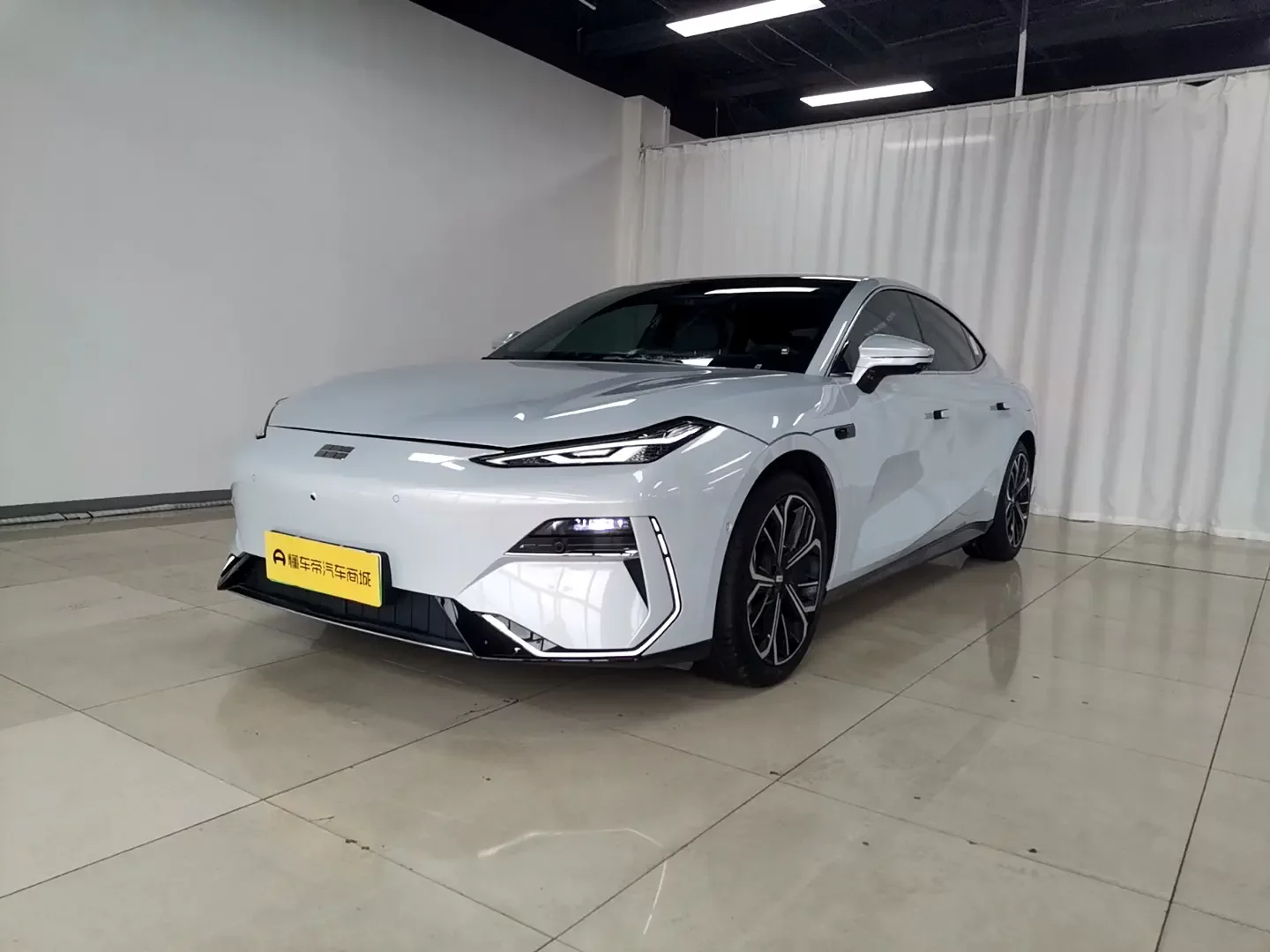 Geely Galaxy E8