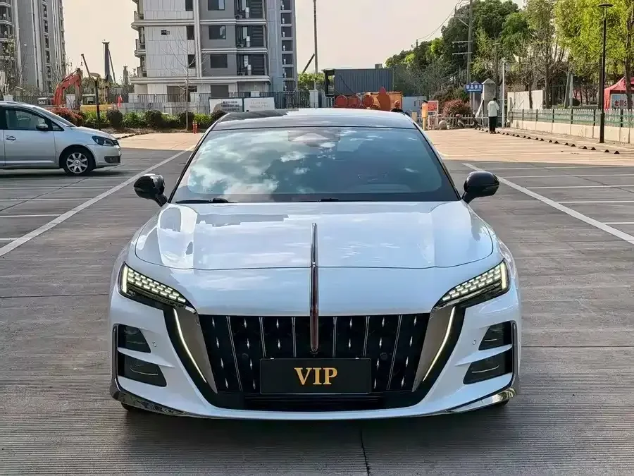 Hongqi H6  из Китая