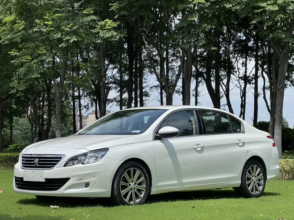 Peugeot 408