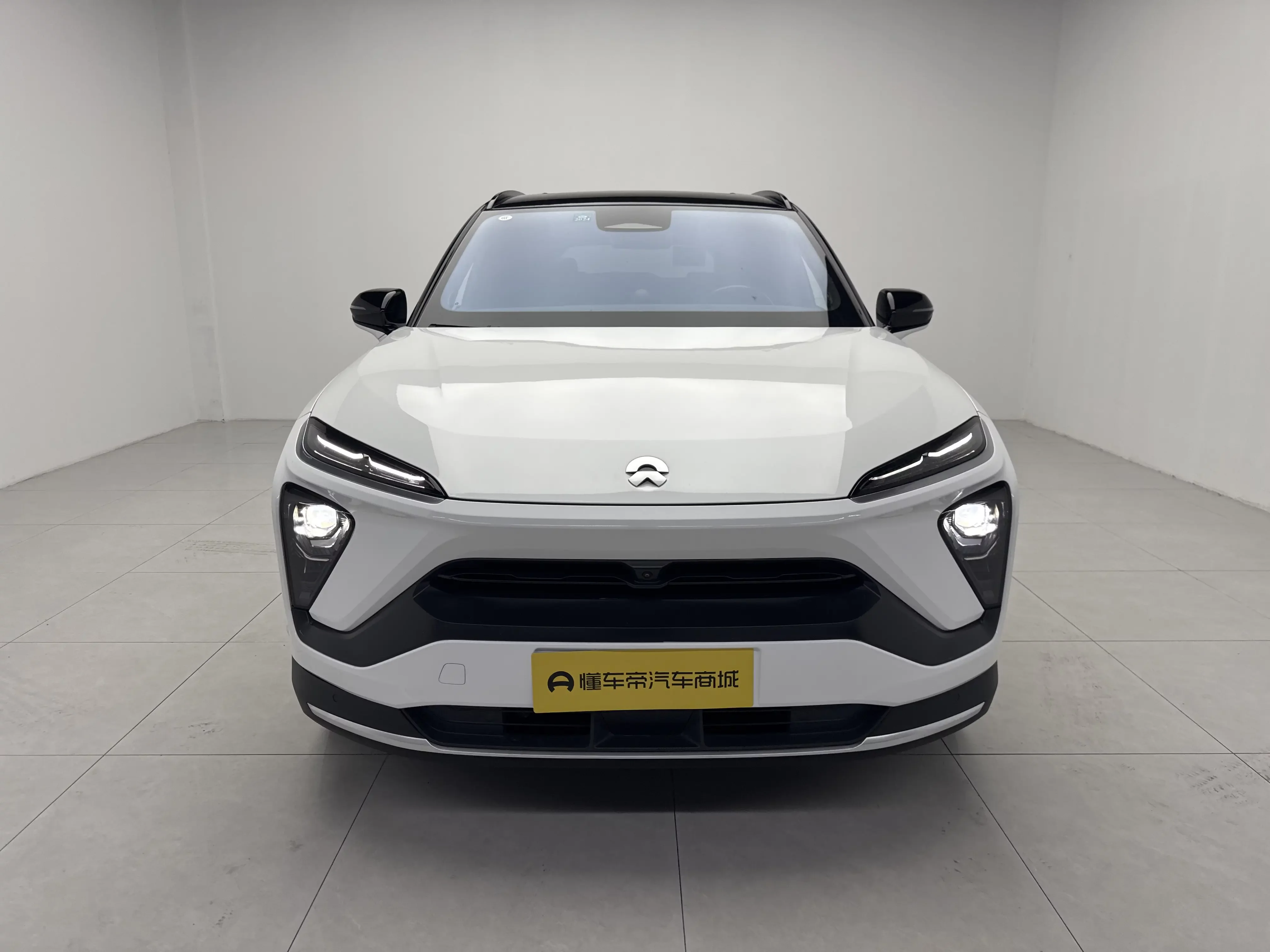 NIO ES6