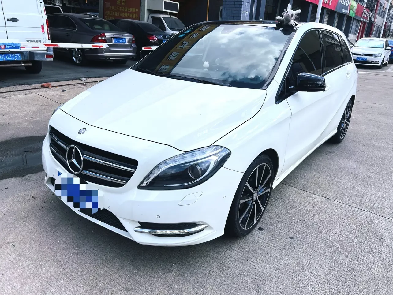 Mercedes-Benz B Class