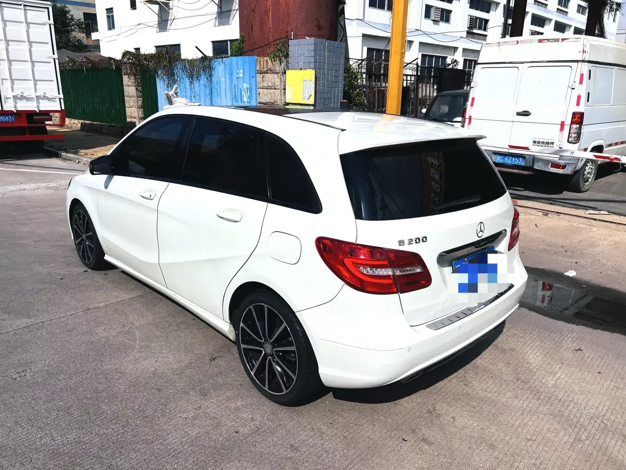 Mercedes-Benz B Class