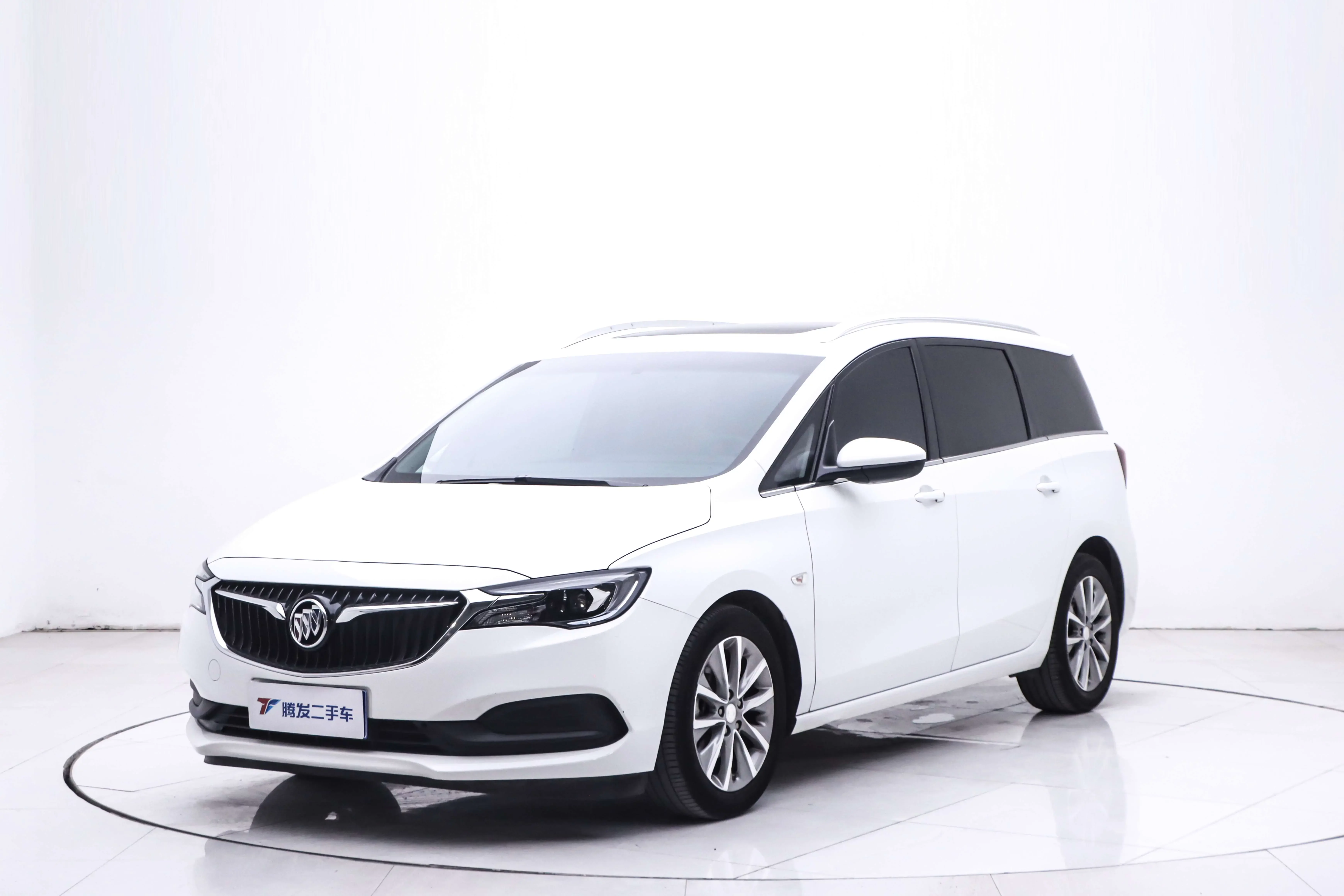 Buick GL6  из Китая