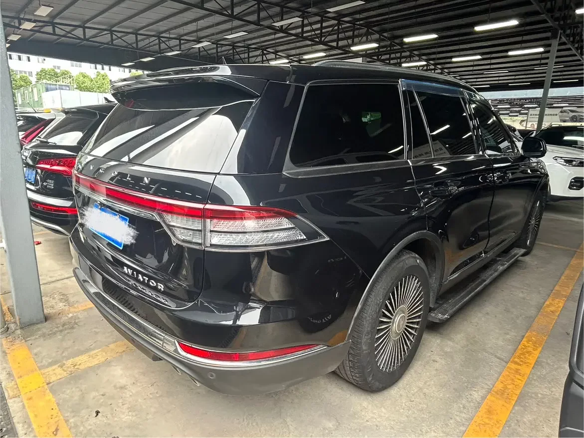 Lincoln aviator