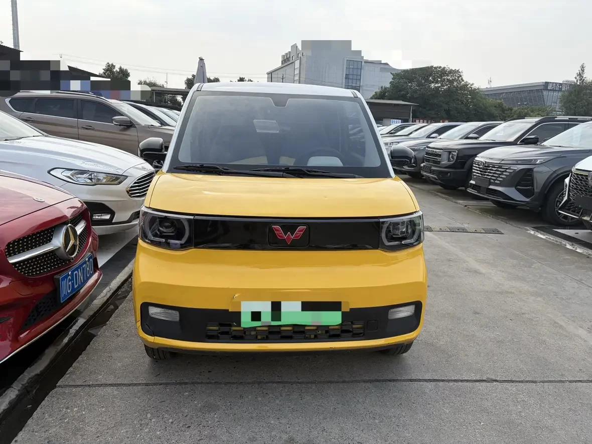 Wuling Hongguang MINIEV  из Китая