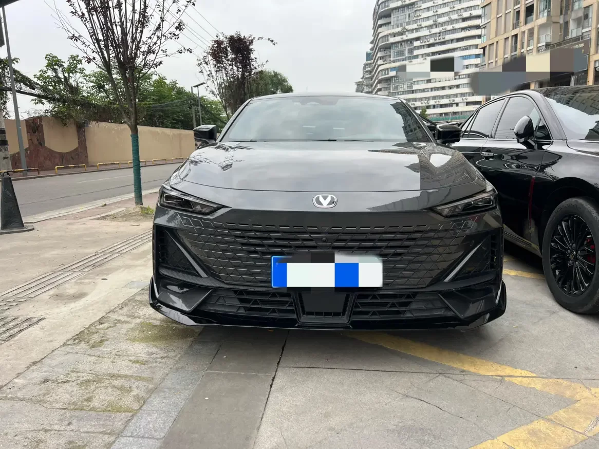 Changan UNI-V  из Китая