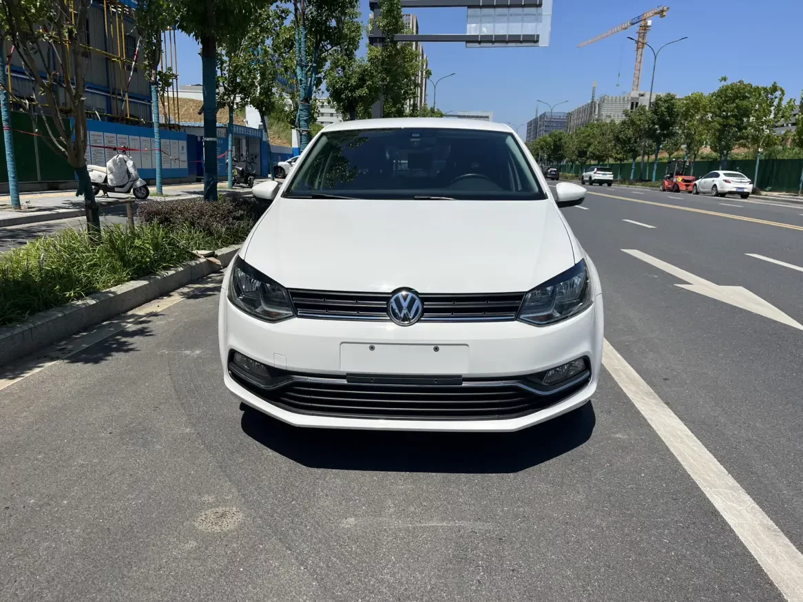 Volkswagen Polo  из Китая