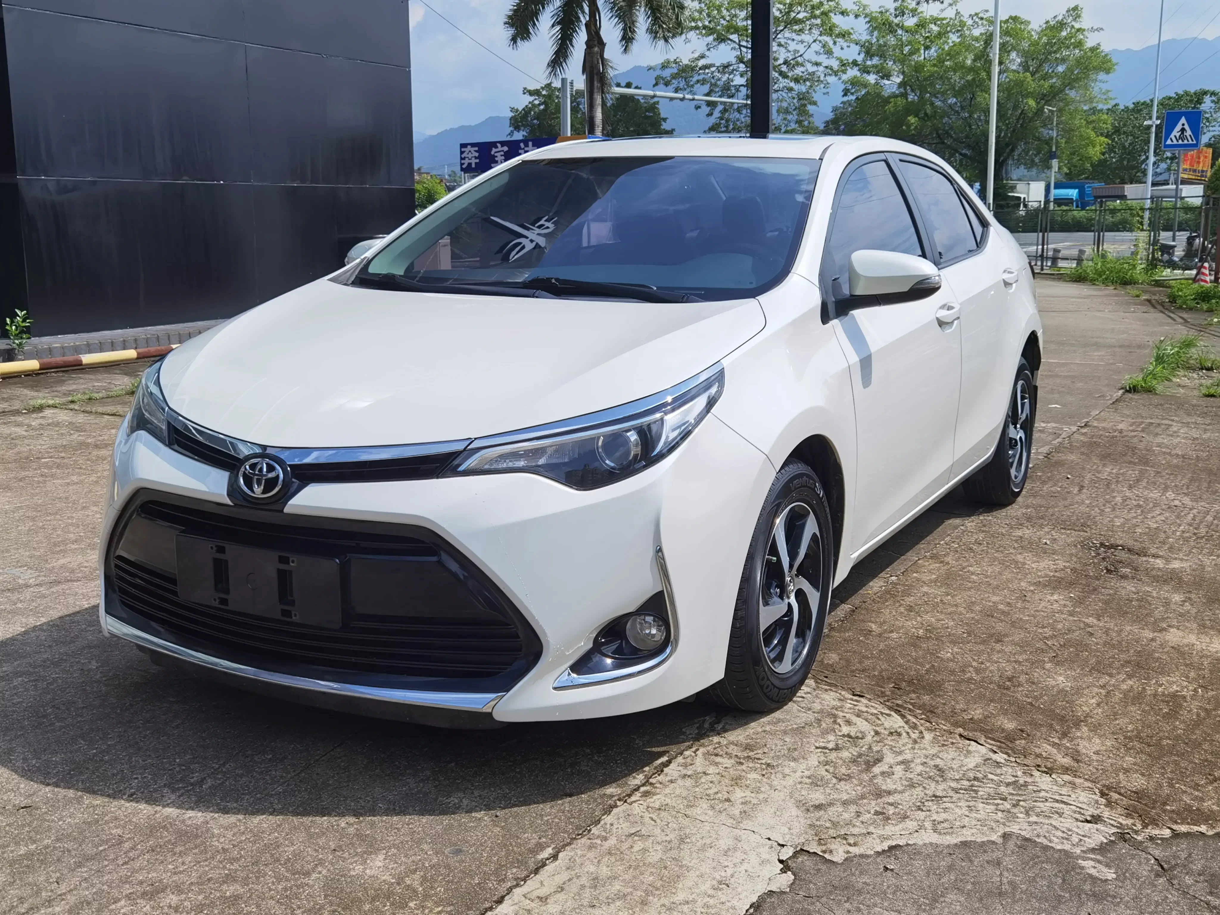 Toyota Levin (Lei Ling)  из Китая
