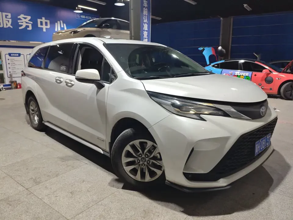 Toyota Granvia  из Китая