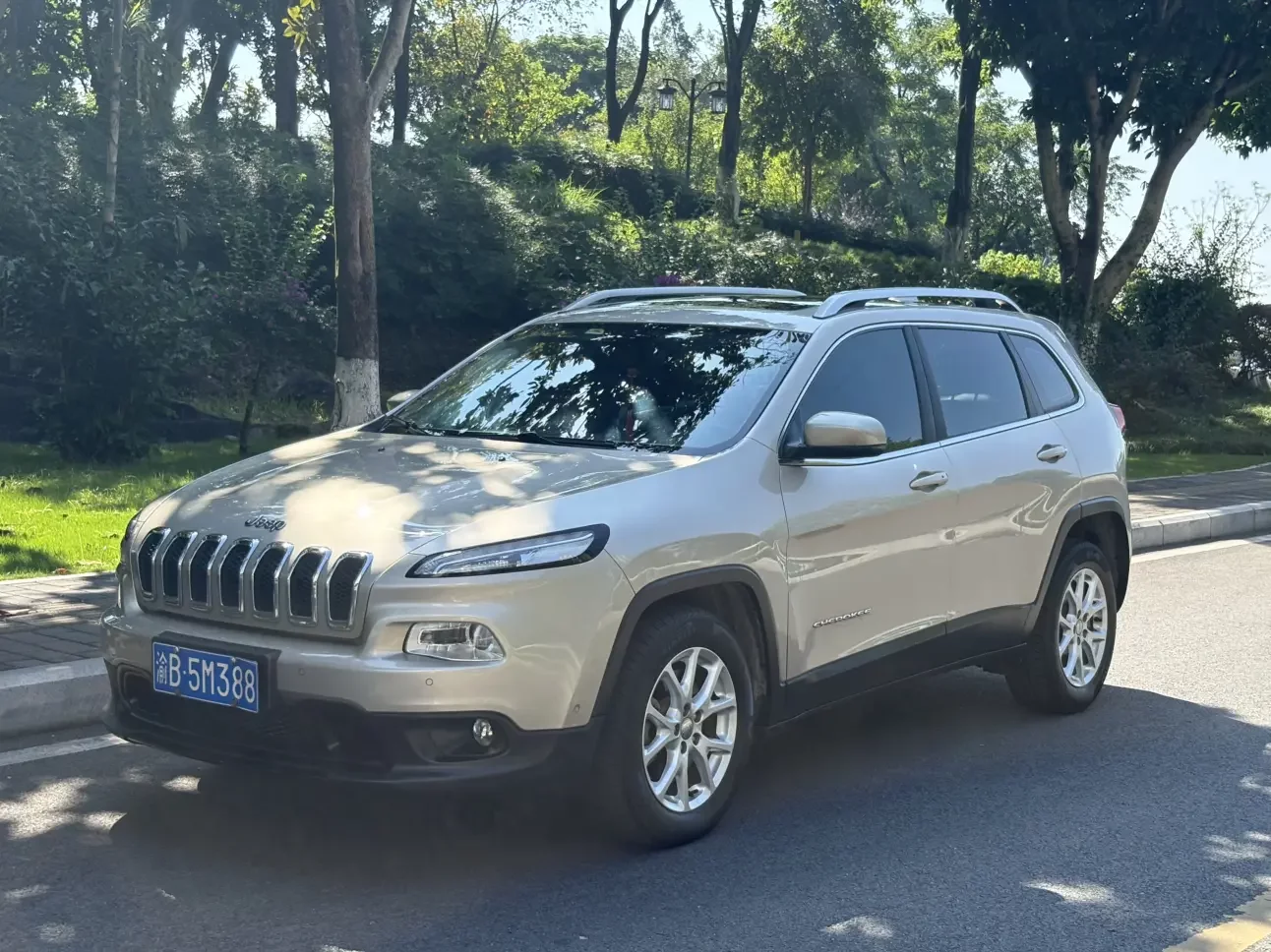 Jeep Cherokee