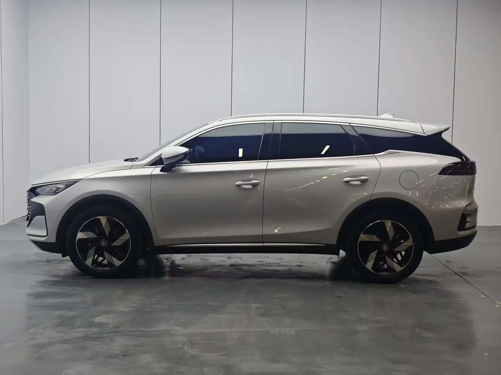 BYD Tang DM
