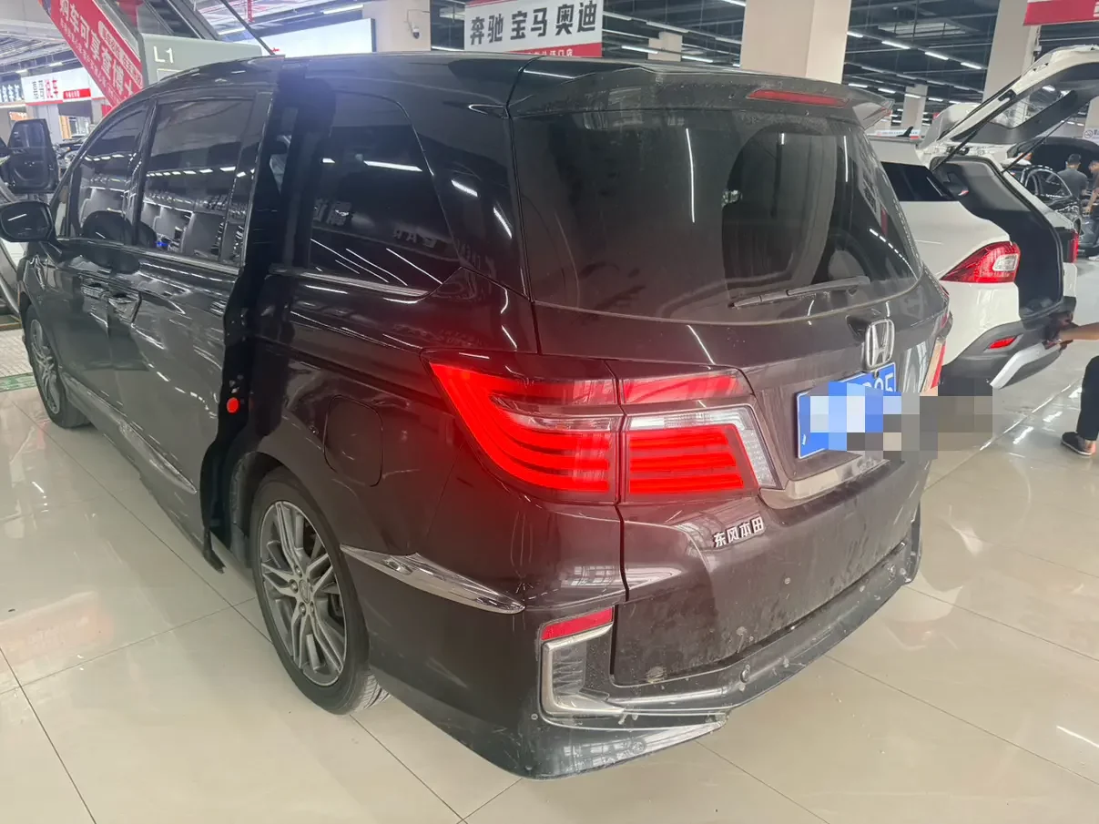 Honda Elysion (Alison)  из Китая