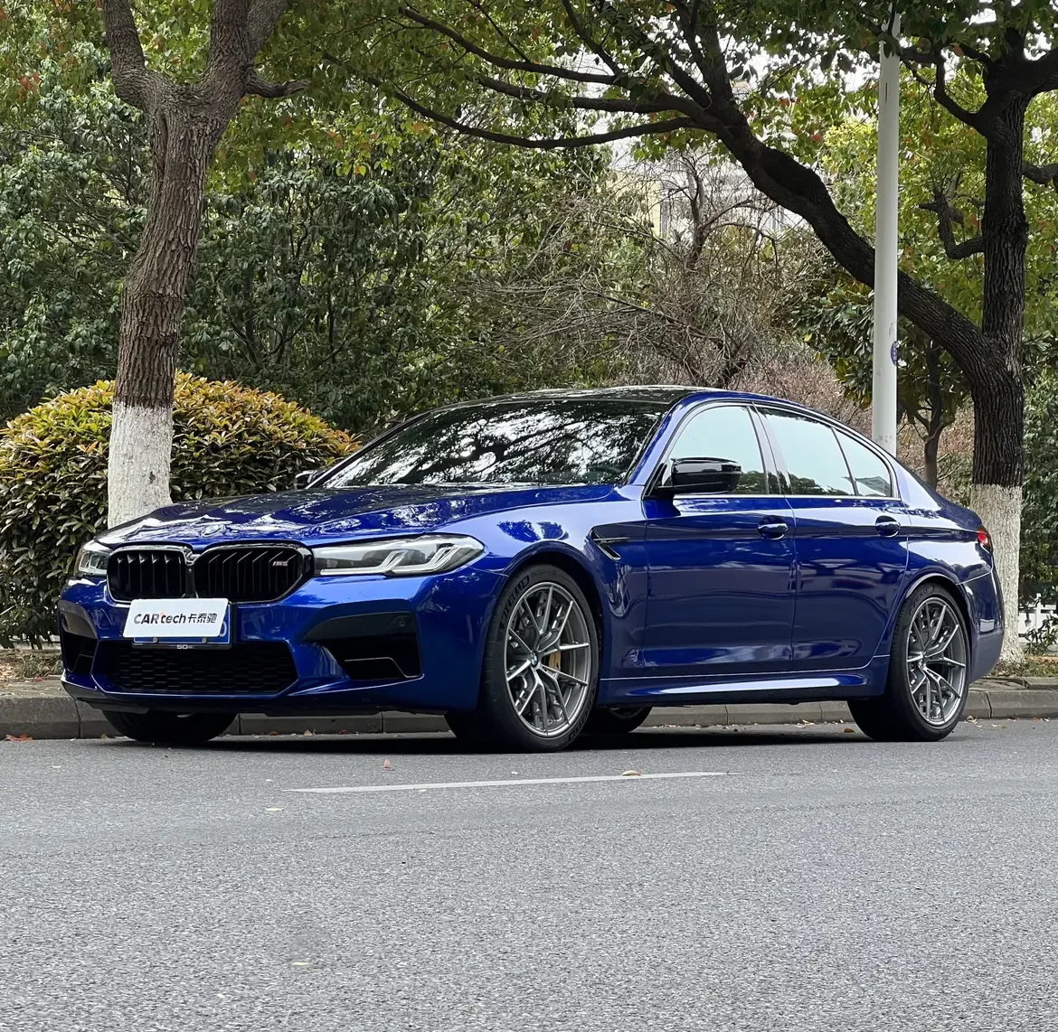 BMW M5  из Китая