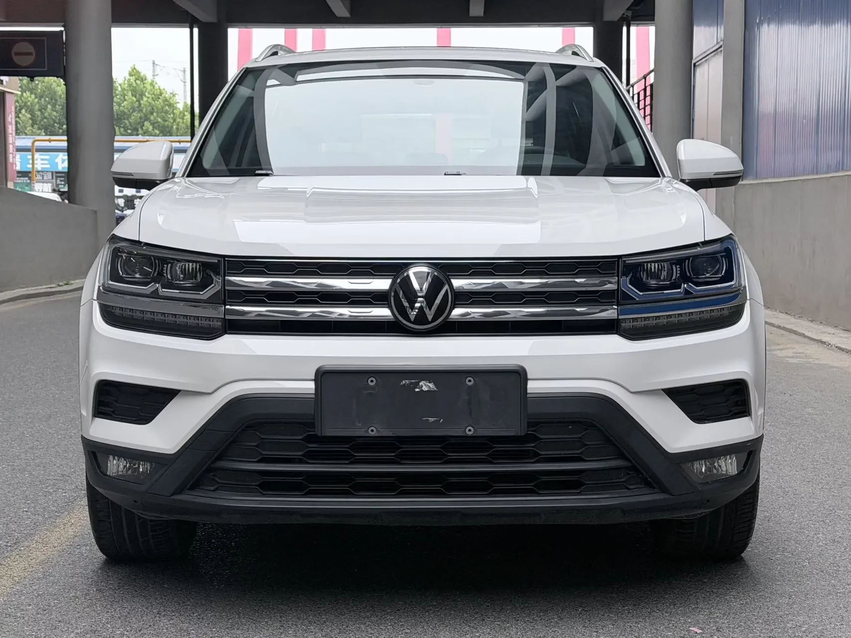 Volkswagen Tharu