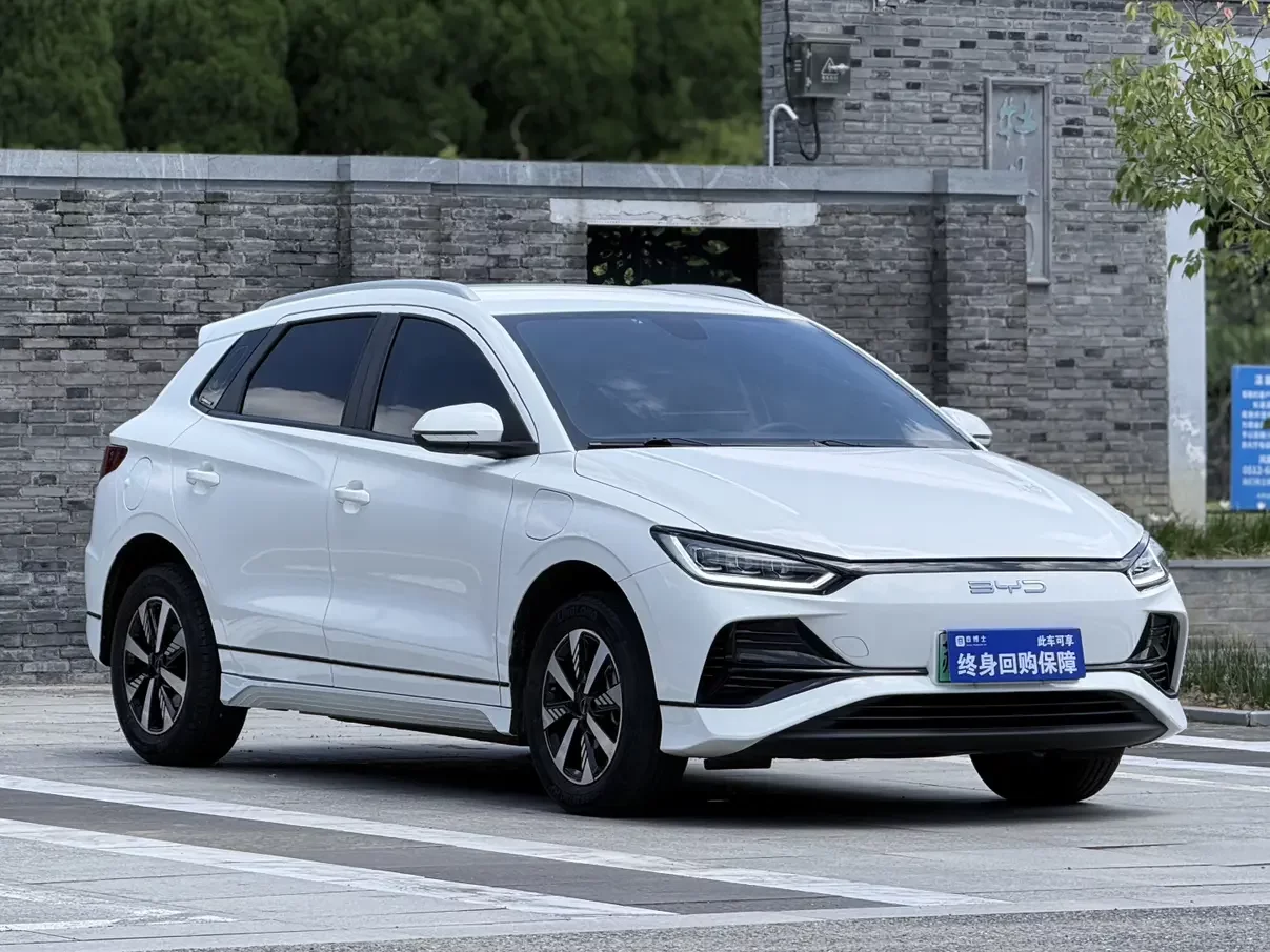 BYD e2
